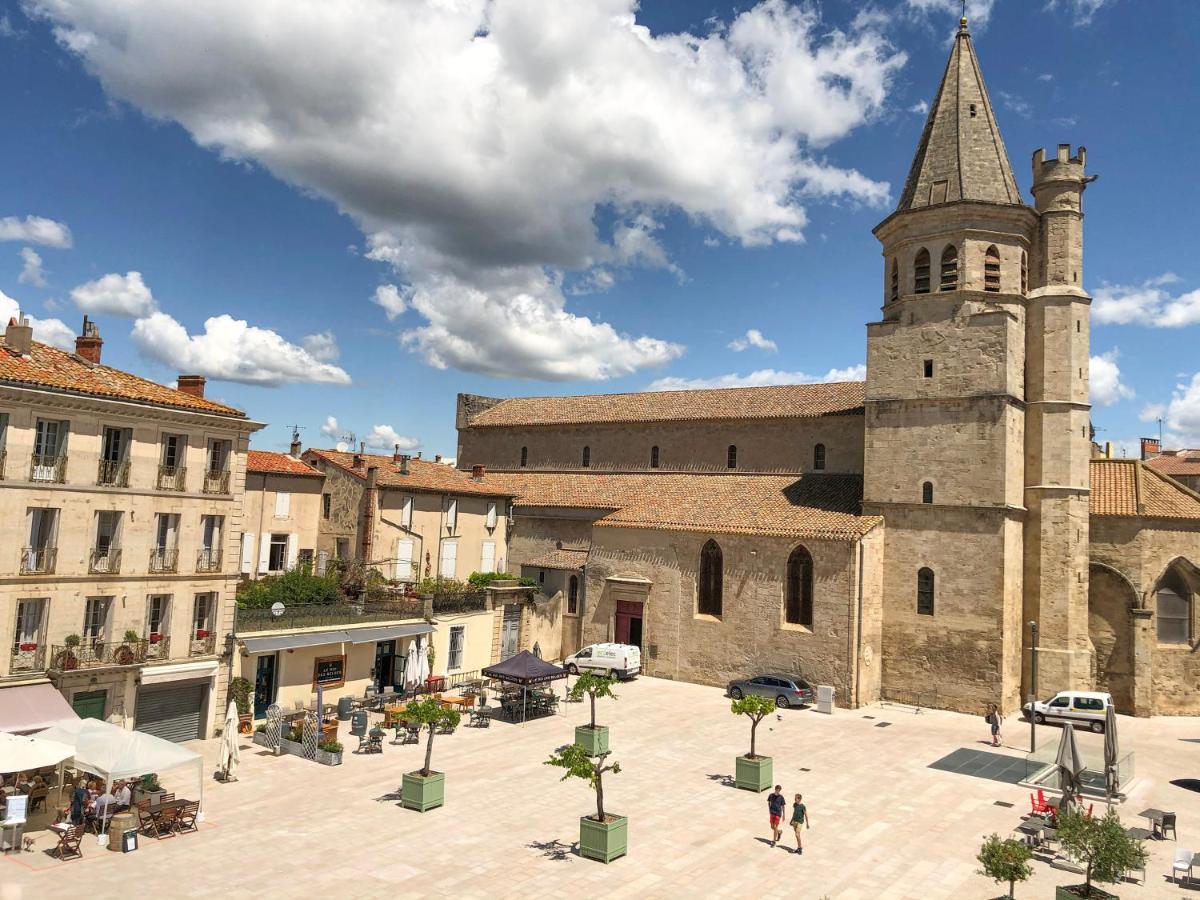 Place De La Mairie, Art Apparts Безие Екстериор снимка